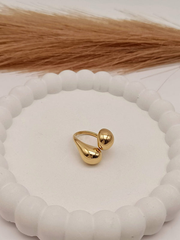 Tear Drop Twisted Adjustable Ring