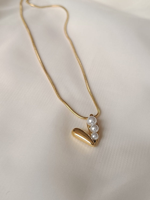 Princy Pearl Heart Necklace